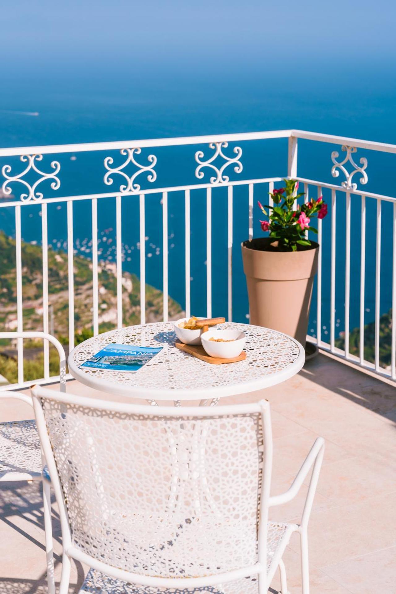 Monte Brusara Relais Bed & Breakfast Ravello Exterior photo